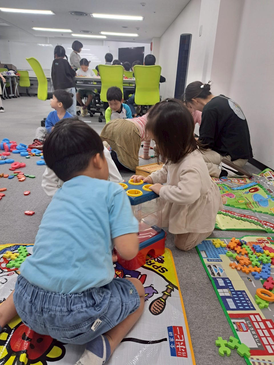 隣の部屋のお子さんの休憩室の様子の画像２