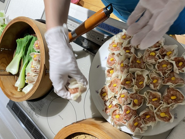 みんなでお弁当作りの画像２